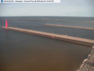 [Muskegon WebCam Image, frame 32]