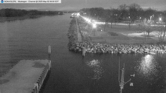 [Muskegon WebCam Image, frame 12]