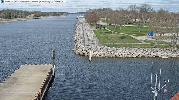 [Muskegon WebCam Image, frame 19]