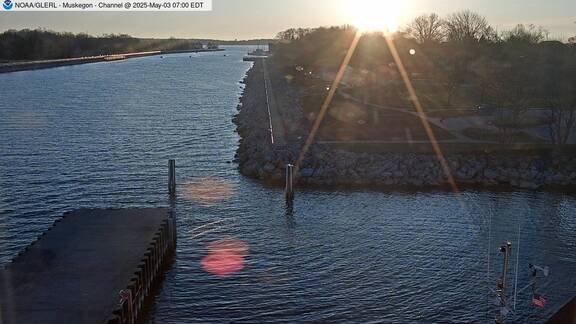 [Muskegon WebCam Image, frame 33]