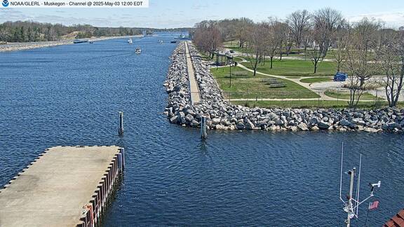 [Muskegon WebCam Image, frame 38]