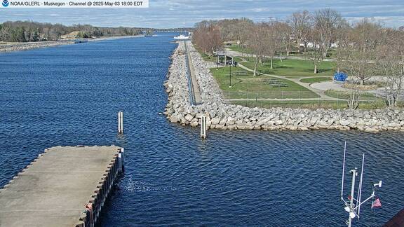 [Muskegon WebCam Image, frame 44]